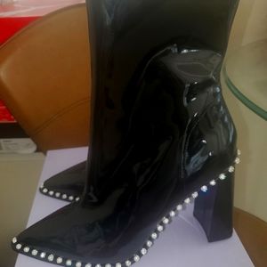 Women Black Patent Leather Boots